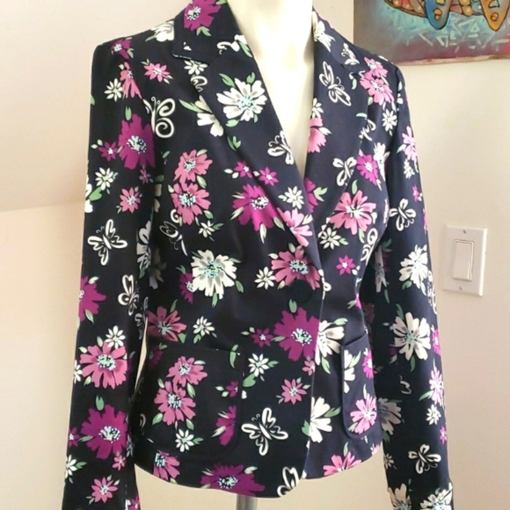 Casual Corner Annex Womans Black & Floral Stretch Blazer, Size 4